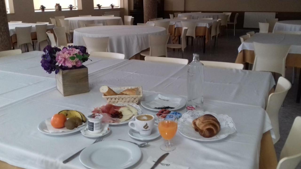 Residencia Marista Santa Maria Del Mar Hotel Guardamar del Segura Esterno foto